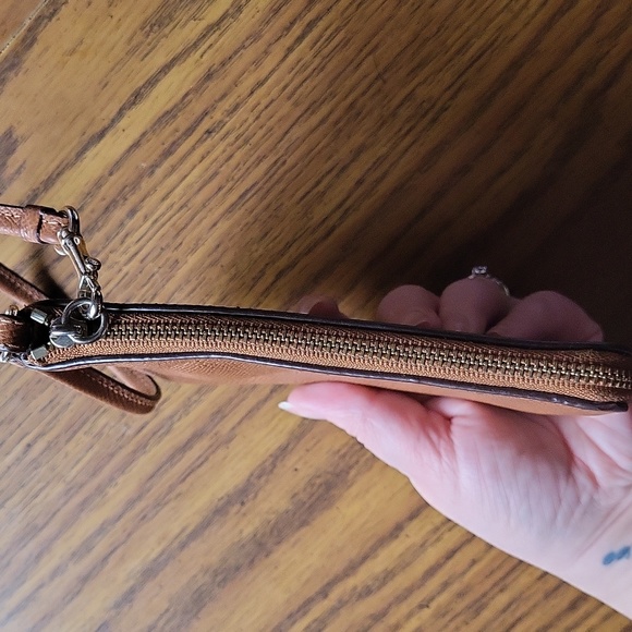 Coach Wristlet - Picture 15 of 17